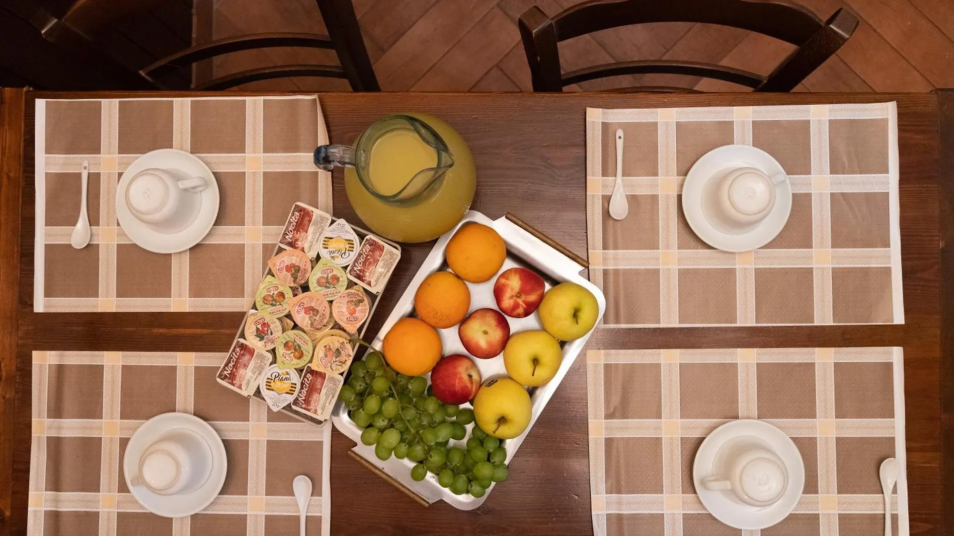 Affittacamere B&B Conte Cavour Napoli