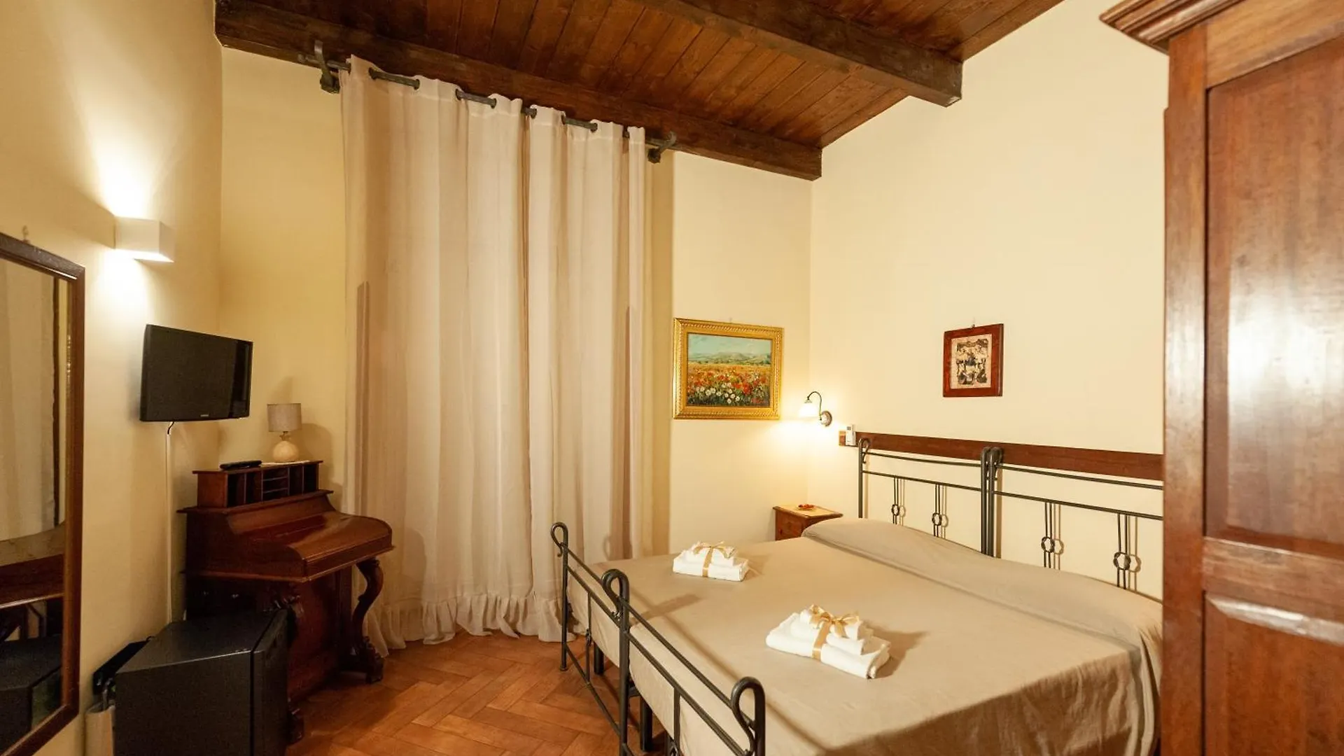 B&B Conte Cavour Napoli Italia