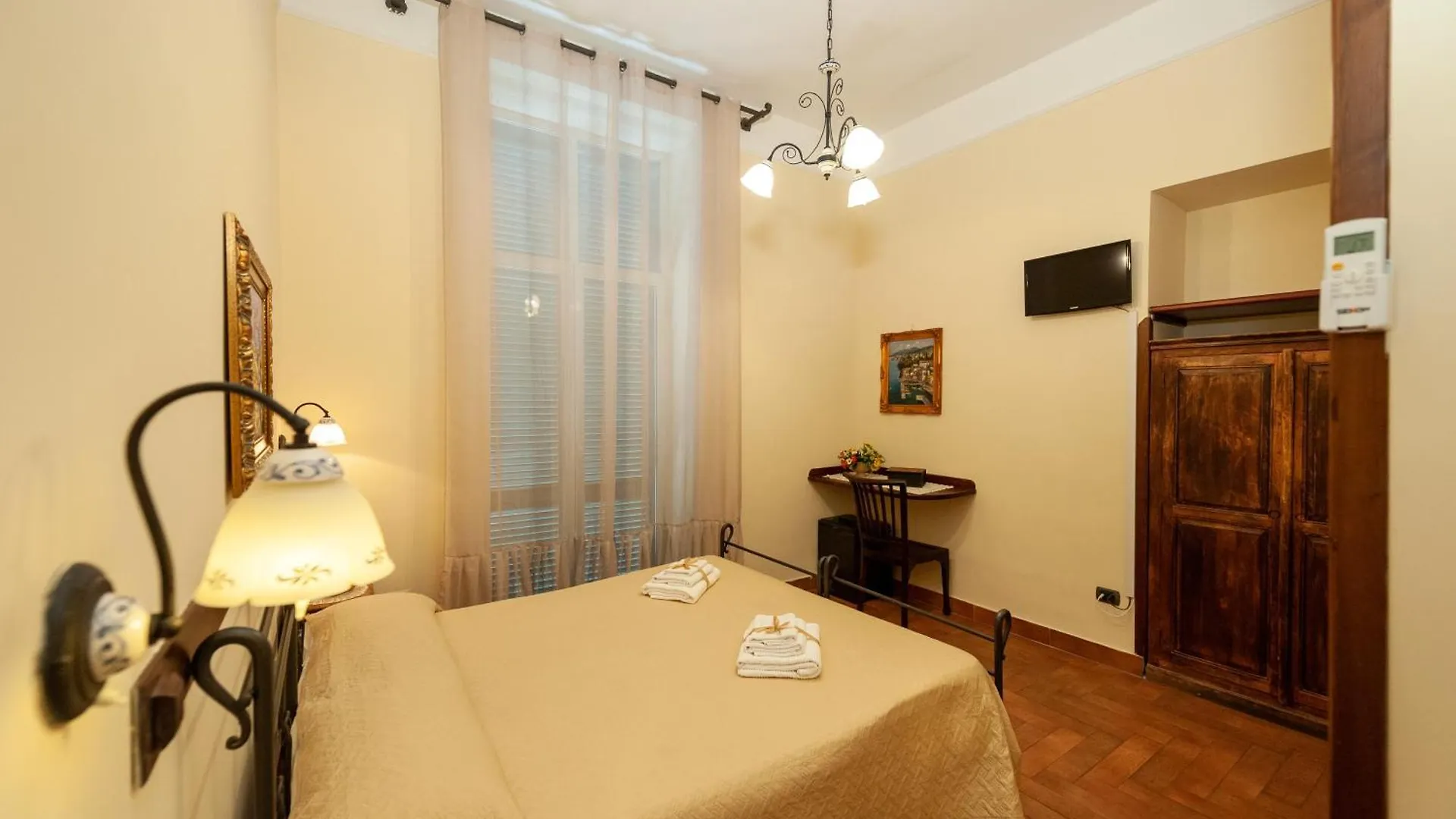 Affittacamere B&B Conte Cavour Napoli