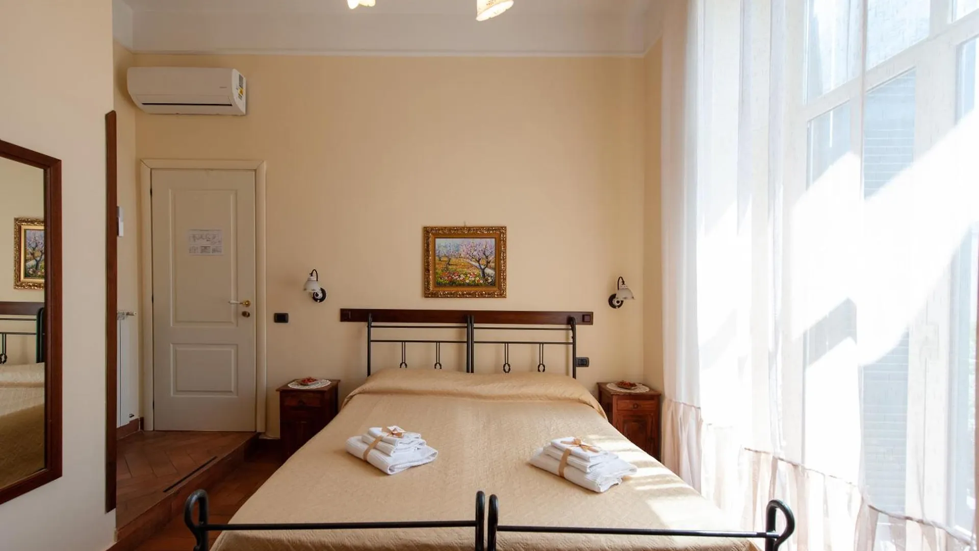 B&B Conte Cavour Napoli 3*,  Italia