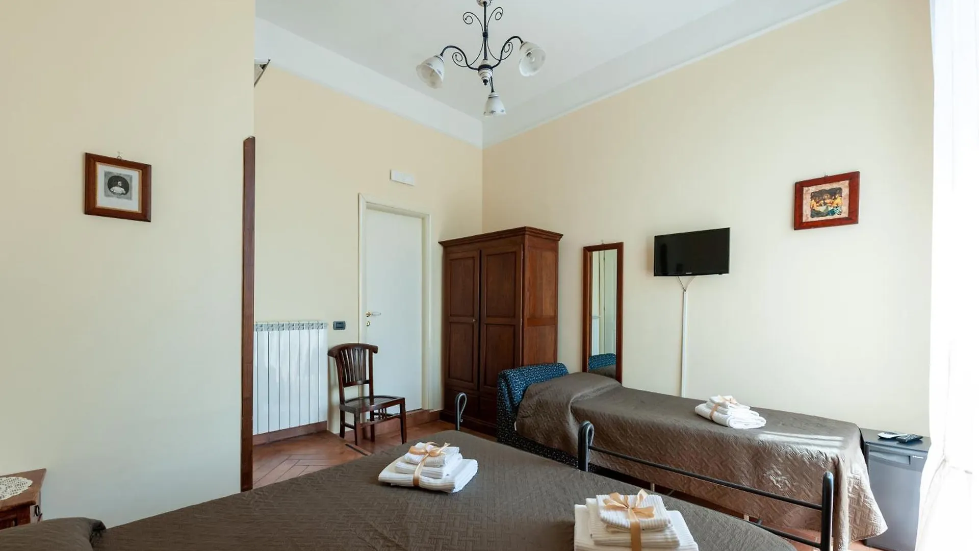 B&B Conte Cavour Napoli Affittacamere