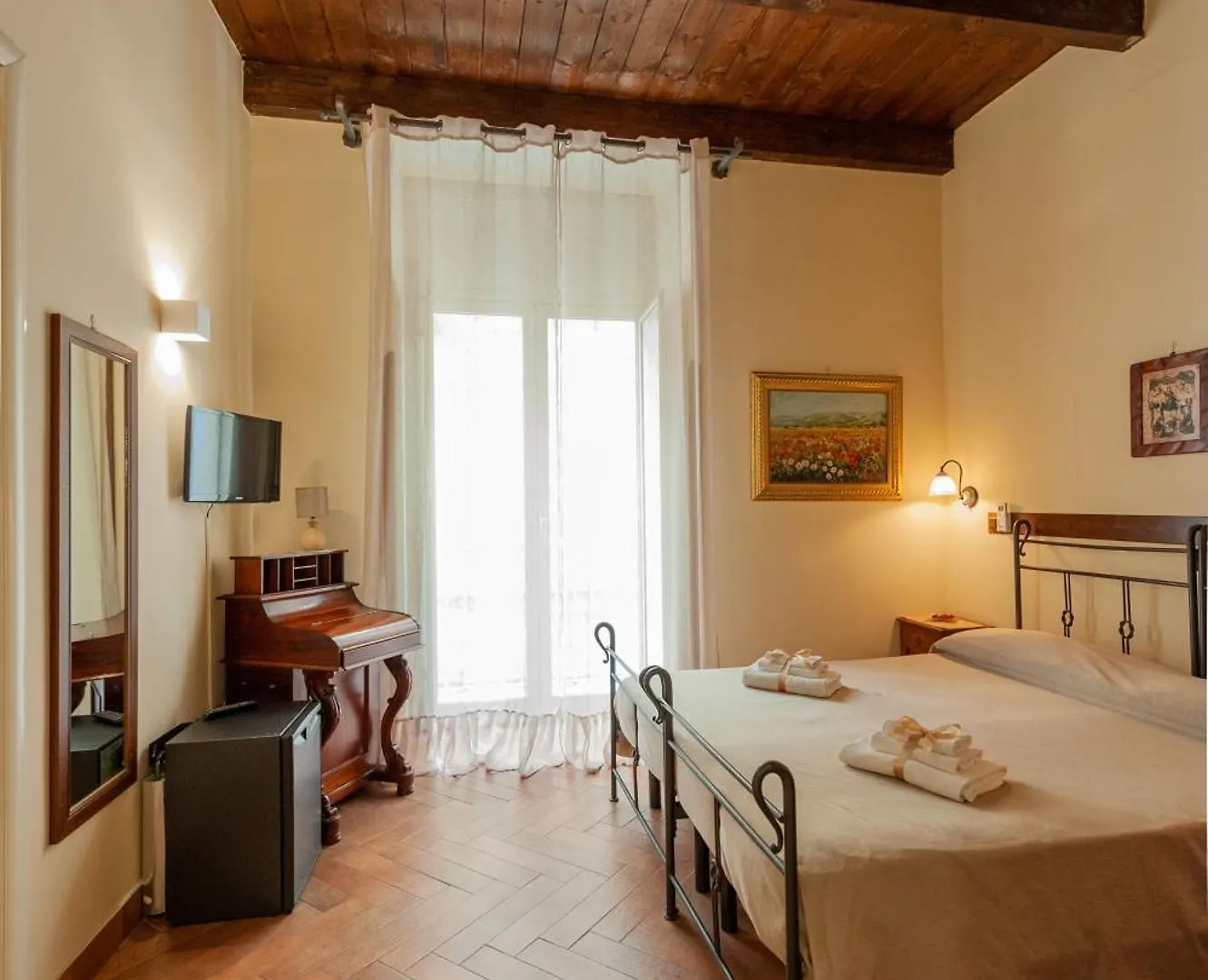 Affittacamere B&B Conte Cavour Napoli