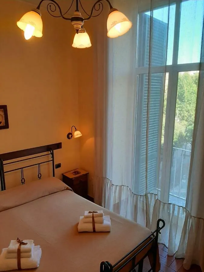 B&B Conte Cavour Napoli Italia